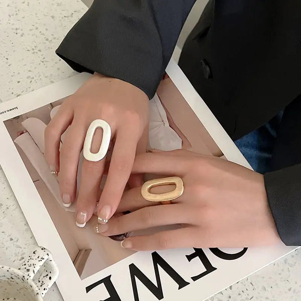 Trendy Women's High Fashion Ring